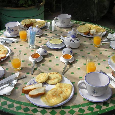Appartement Agreable Avec 2 Tres Belles Terrasses Au Coeur De Rabat Luaran gambar