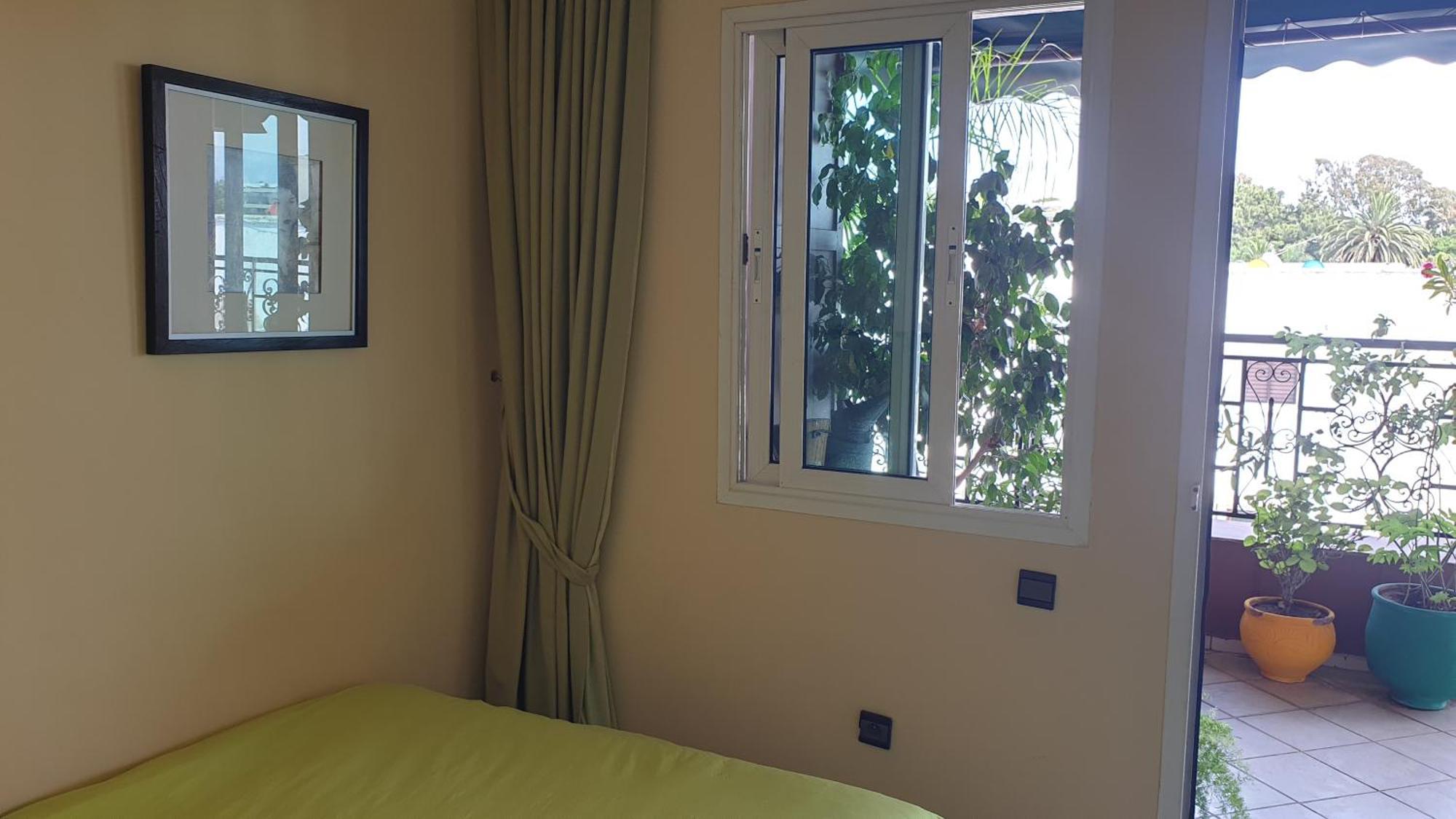 Appartement Agreable Avec 2 Tres Belles Terrasses Au Coeur De Rabat Luaran gambar