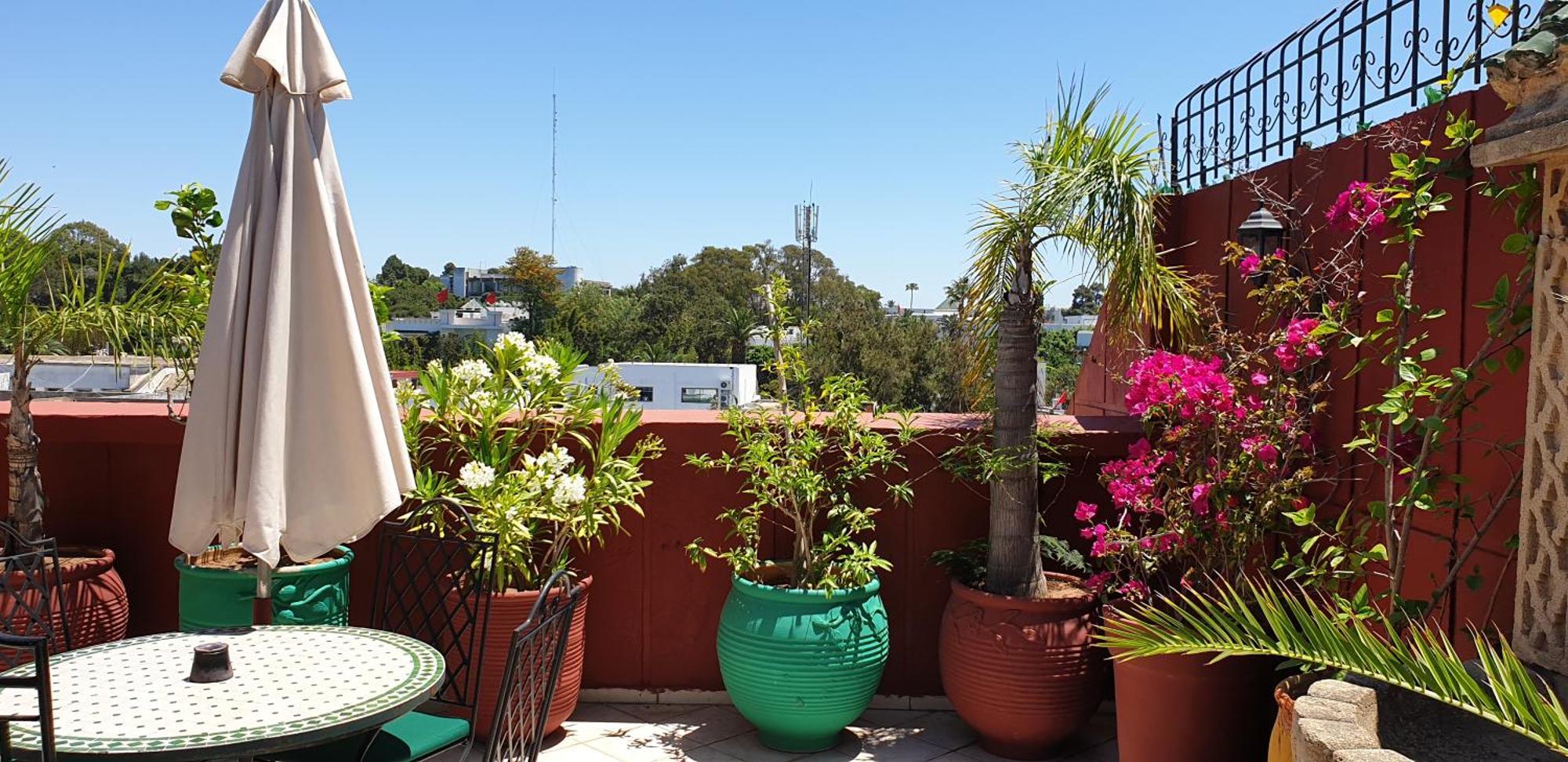 Appartement Agreable Avec 2 Tres Belles Terrasses Au Coeur De Rabat Luaran gambar