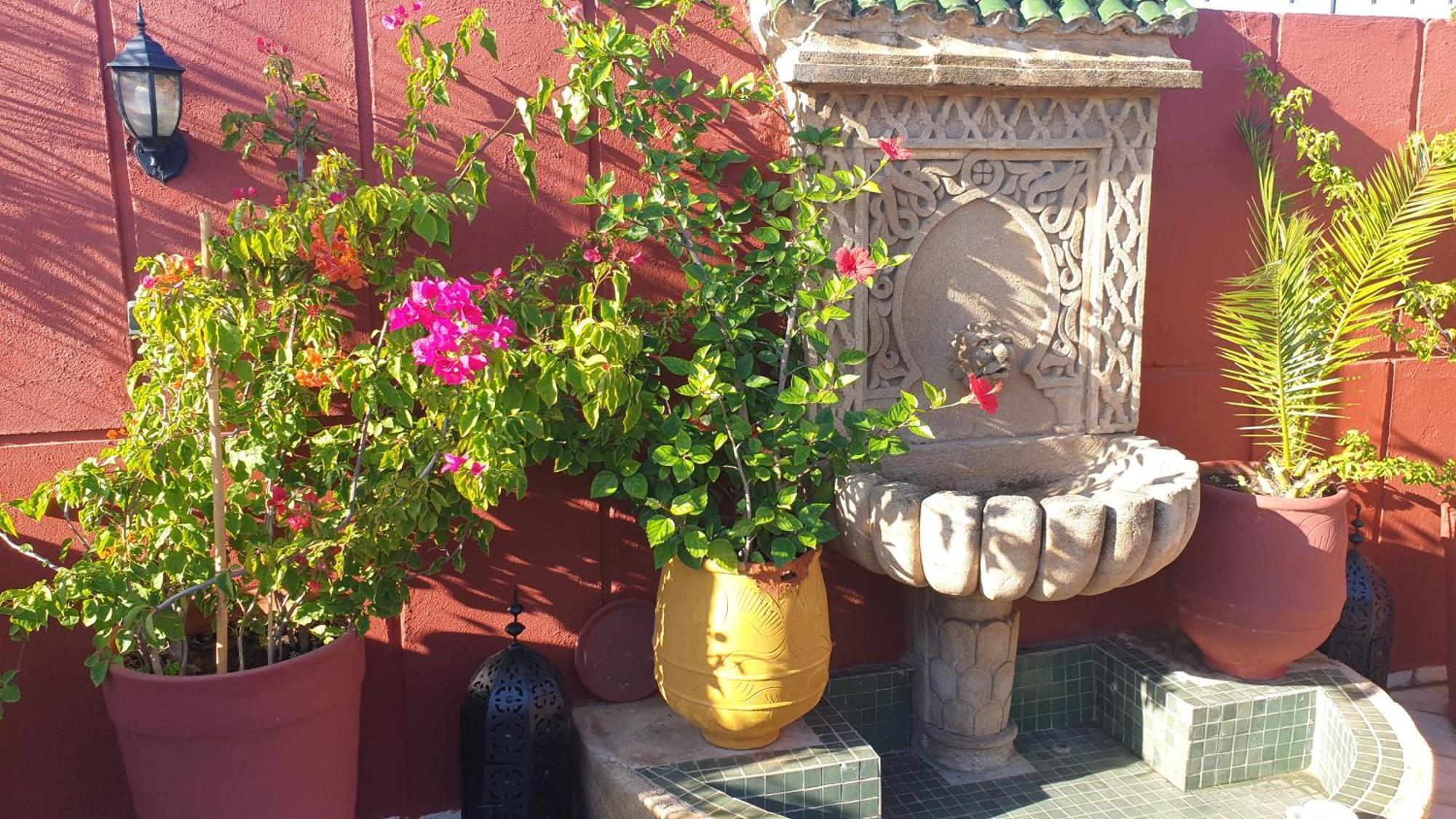 Appartement Agreable Avec 2 Tres Belles Terrasses Au Coeur De Rabat Luaran gambar